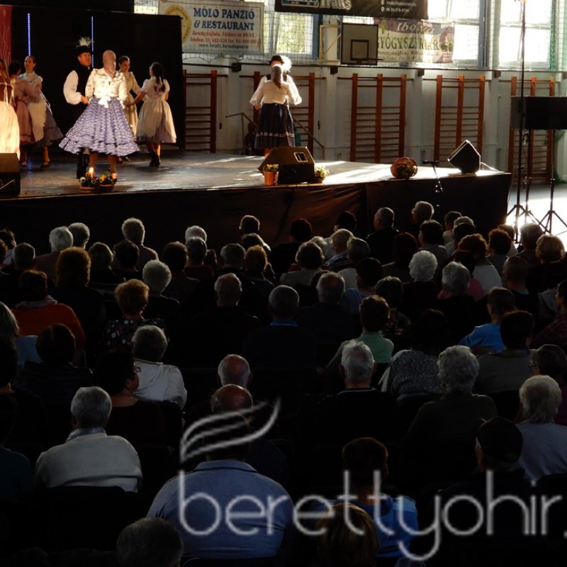 Kovács Kati koncertezett az időseknek 29